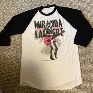 SALE!! Miranda Lambert L t- shirt